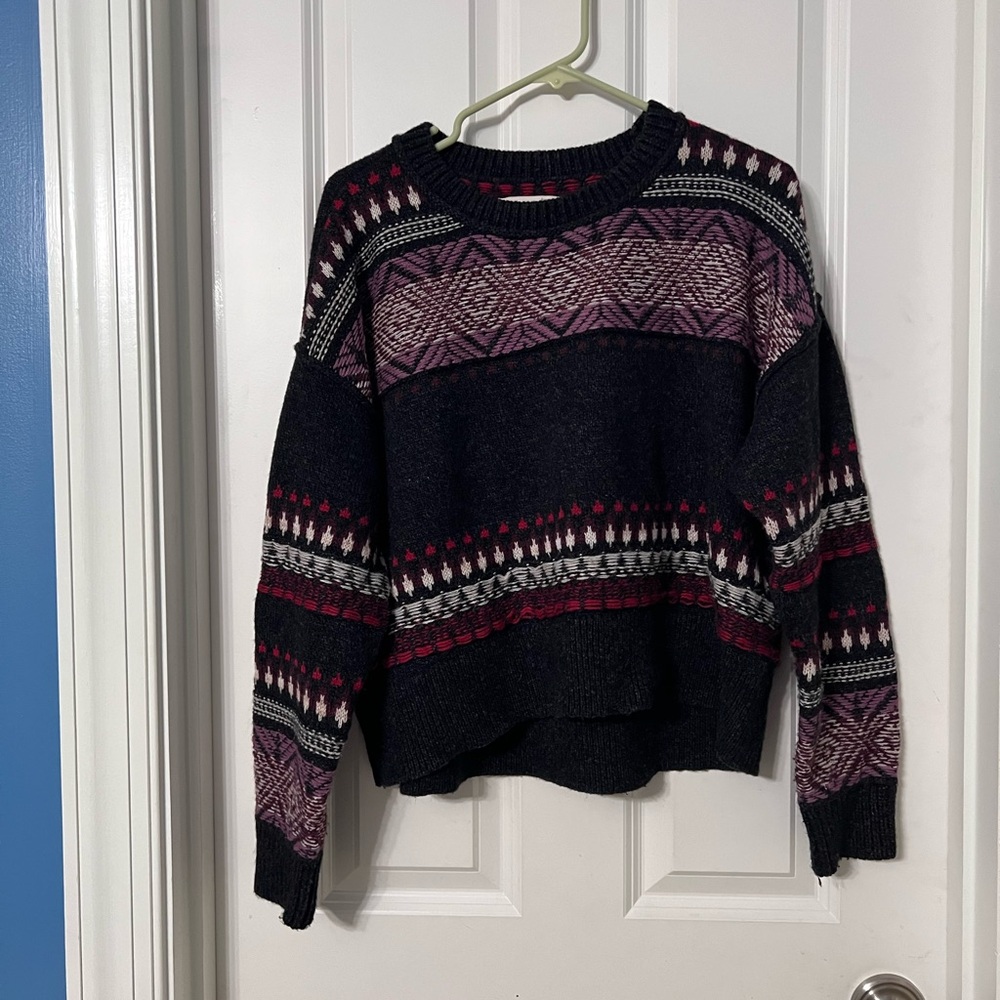 Lucky Brand Black and Red Crew Neck Sweater with Geometric Patterns